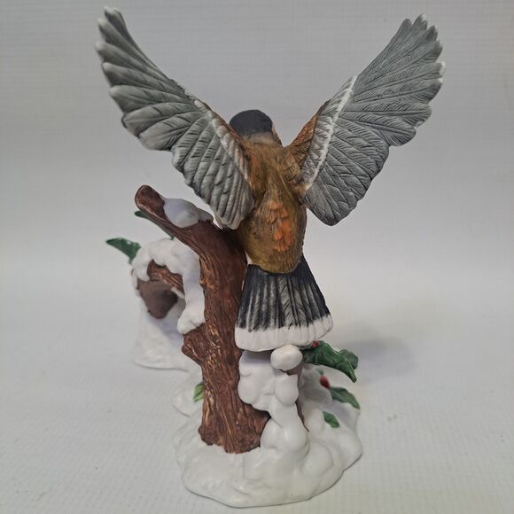 Stratford Masterworks Collection Chickadee Birds Mistle Toe Branch Snow Figurine - Picture 4 of 11